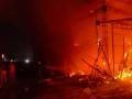 Uttar Pradesh: Massive fire erupts at wedding farm near Sheetla Mata temple in Gurugram - Hindi News | Uttar Pradesh: Massive fire erupts at wedding farm near Sheetla Mata temple in Gurugram | Latest national News at Lokmattimes.com