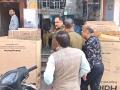 Delhi shop employee saves woman's life, cushions her fall with empty cartons after she jumps from hotel window in Vishwas Nagar - Hindi News | Delhi shop employee saves woman's life, cushions her fall with empty cartons after she jumps from hotel window in Vishwas Nagar | Latest national News at Lokmattimes.com