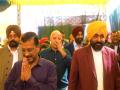 AAP chief Kejriwal, Punjab CM Bhagwant Mann offers prayers at Rankeshwar Mahadev Temple in Dhuri on Mahashivratri - Hindi News | AAP chief Kejriwal, Punjab CM Bhagwant Mann offers prayers at Rankeshwar Mahadev Temple in Dhuri on Mahashivratri | Latest national News at Lokmattimes.com