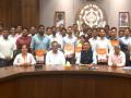 Goa CM Pramod Sawant distributes offer letters to children of freedom fighters, newly selected tax officers - Hindi News | Goa CM Pramod Sawant distributes offer letters to children of freedom fighters, newly selected tax officers | Latest politics News at Lokmattimes.com