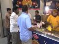 Hyderabad celebrates Ramzan with signature dishes; visitors enjoy Haleem, biryani - Hindi News | Hyderabad celebrates Ramzan with signature dishes; visitors enjoy Haleem, biryani | Latest national News at Lokmattimes.com