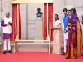 President Droupadi Murmu unveils bust of Rajagopalachari at Rashtrapati Bhavan - Hindi News | President Droupadi Murmu unveils bust of Rajagopalachari at Rashtrapati Bhavan | Latest national News at Lokmattimes.com