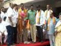 Telangana BJP President Ramchander Rao meets Madhu Park Ridge Apartments residents alleging eviction threat - Hindi News | Telangana BJP President Ramchander Rao meets Madhu Park Ridge Apartments residents alleging eviction threat | Latest national News at Lokmattimes.com