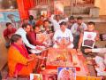 UP Seer Row: Madhya Pradesh Congress extends support to Swami Avimukteshwaranand, performs 'havan' - Hindi News | UP Seer Row: Madhya Pradesh Congress extends support to Swami Avimukteshwaranand, performs 'havan' | Latest politics News at Lokmattimes.com