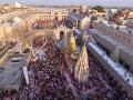 UP: Rangbhari Ekadashi celebrated at Kashi Vishwanath Temple - Hindi News | UP: Rangbhari Ekadashi celebrated at Kashi Vishwanath Temple | Latest national News at Lokmattimes.com