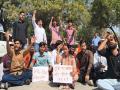 Delhi: ABVP stages protest outside police station against lathi-charge on students and administrative negligence - Hindi News | Delhi: ABVP stages protest outside police station against lathi-charge on students and administrative negligence | Latest national News at Lokmattimes.com