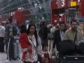 100 flights at Delhi Airport, 125 at Mumbai Airport cancelled as Middle-East plunges into conflict - Hindi News | 100 flights at Delhi Airport, 125 at Mumbai Airport cancelled as Middle-East plunges into conflict | Latest national News at Lokmattimes.com