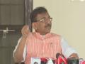 Shiv Sena (UBT) MP Sanjay Raut accuses Centre of evading debate on West Asia conflict - Hindi News | Shiv Sena (UBT) MP Sanjay Raut accuses Centre of evading debate on West Asia conflict | Latest national News at Lokmattimes.com