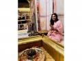 Nimrat Kaur offers prayers at Kashi Vishwanath temple on her birthday - Hindi News | Nimrat Kaur offers prayers at Kashi Vishwanath temple on her birthday | Latest entertainment News at Lokmattimes.com