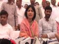 SP MP Dimple Yadav attacks Centre over rising inflation, "shortage" of LPG cylinders - Hindi News | SP MP Dimple Yadav attacks Centre over rising inflation, "shortage" of LPG cylinders | Latest politics News at Lokmattimes.com