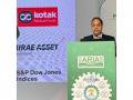 SEBI chief flags decline in registered investment advisers, warns of rising finfluencer influence - Hindi News | SEBI chief flags decline in registered investment advisers, warns of rising finfluencer influence | Latest business News at Lokmattimes.com