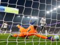 Premier League: Everton cruise past Chelsea; Liverpool slip again in top-four race - Hindi News | Premier League: Everton cruise past Chelsea; Liverpool slip again in top-four race | Latest football News at Lokmattimes.com