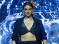 Aditi Rao Hydari looks elegant in Satya Paul's design at Lakme Fashion Week 2026 - Hindi News | Aditi Rao Hydari looks elegant in Satya Paul's design at Lakme Fashion Week 2026 | Latest entertainment News at Lokmattimes.com