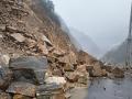 Sikkim: 150-200 tourists stranded in Chungthang after multiple landslides - Hindi News | Sikkim: 150-200 tourists stranded in Chungthang after multiple landslides | Latest national News at Lokmattimes.com