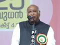 Kharge gives clarion call for UDF's Kerala polls campaign; slams LDF over Sabrimala gold theft case - Hindi News | Kharge gives clarion call for UDF's Kerala polls campaign; slams LDF over Sabrimala gold theft case | Latest politics News at Lokmattimes.com