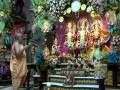 Devotees in large numbers throng temples across nation on Maha Ashtami of Chaitra Navratri - Hindi News | Devotees in large numbers throng temples across nation on Maha Ashtami of Chaitra Navratri | Latest national News at Lokmattimes.com