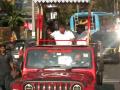 Keralam CM Pinarayi Vijayan holds roadshow in Dharmadam ahead of assembly polls - Hindi News | Keralam CM Pinarayi Vijayan holds roadshow in Dharmadam ahead of assembly polls | Latest national News at Lokmattimes.com