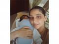 "Dark Circles Zindabad...": Sonam Kapoor keeps it real in new mom mode - Hindi News | "Dark Circles Zindabad...": Sonam Kapoor keeps it real in new mom mode | Latest entertainment News at Lokmattimes.com