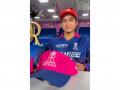 "Dear Vaibhav, Well done": Virat Kohli signs Rajasthan Royals teenager's cap - Hindi News | "Dear Vaibhav, Well done": Virat Kohli signs Rajasthan Royals teenager's cap | Latest cricket News at Lokmattimes.com