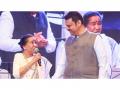 "Asha Tai's voice was soul of music": Maharashtra CM Fadnavis mourns demise of legendary singer - Hindi News | "Asha Tai's voice was soul of music": Maharashtra CM Fadnavis mourns demise of legendary singer | Latest national News at Lokmattimes.com