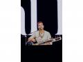 Sitarist Risabh Sharma performs 'Abhi Na Jao Chhod Kar' in tribute to music icon Asha Bhosle - Hindi News | Sitarist Risabh Sharma performs 'Abhi Na Jao Chhod Kar' in tribute to music icon Asha Bhosle | Latest entertainment News at Lokmattimes.com