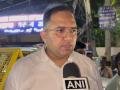 Uttam Nagar murder case: Victim's family says accused giving death threats, police complaint filed - Hindi News | Uttam Nagar murder case: Victim's family says accused giving death threats, police complaint filed | Latest national News at Lokmattimes.com