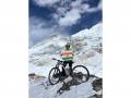 Gorakhpur's Divya Singh becomes first Indian woman to reach Mount Everest Base Camp on a bicycle - Hindi News | Gorakhpur's Divya Singh becomes first Indian woman to reach Mount Everest Base Camp on a bicycle | Latest other-sports News at Lokmattimes.com