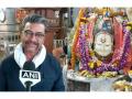 Raj Premi attends Bhasma Aarti with wife at Mahakaleshwar Temple in Ujjain - Hindi News | Raj Premi attends Bhasma Aarti with wife at Mahakaleshwar Temple in Ujjain | Latest entertainment News at Lokmattimes.com