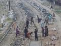 Railway unions slam collapse of Pakistan Railways, demand minister's removal - Hindi News | Railway unions slam collapse of Pakistan Railways, demand minister's removal | Latest international News at Lokmattimes.com