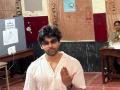Tamil Nadu polls: Actor Dhruv Vikram casts his vote in Chennai - Hindi News | Tamil Nadu polls: Actor Dhruv Vikram casts his vote in Chennai | Latest national News at Lokmattimes.com