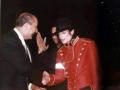 Anupam Kher calls Michael Jackson "God's gift to mankind" as biopic releases - Hindi News | Anupam Kher calls Michael Jackson "God's gift to mankind" as biopic releases | Latest entertainment News at Lokmattimes.com