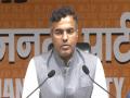 "Delhi ka Rahman Dakait": BJP slams Kejriwal, alleges "Sheesh Mahal 2" after AAP chief shifts to new bungalow - Hindi News | "Delhi ka Rahman Dakait": BJP slams Kejriwal, alleges "Sheesh Mahal 2" after AAP chief shifts to new bungalow | Latest politics News at Lokmattimes.com