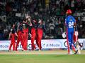 Delhi Capitals bundled out for 75 as RCB's Hazlewood, Bhuvneshwar come up with scorching powerplay spells - Hindi News | Delhi Capitals bundled out for 75 as RCB's Hazlewood, Bhuvneshwar come up with scorching powerplay spells | Latest cricket News at Lokmattimes.com