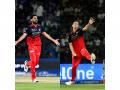From 500-plus to 75: RCB unleashes 'powerplay from hell'; Josh, Bhuvi bring respite for bleeding bowlers - Hindi News | From 500-plus to 75: RCB unleashes 'powerplay from hell'; Josh, Bhuvi bring respite for bleeding bowlers | Latest cricket News at Lokmattimes.com