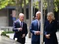 King Charles, Queen Camilla pay tribute to 9/11 victims at New York Memorial - Hindi News | King Charles, Queen Camilla pay tribute to 9/11 victims at New York Memorial | Latest international News at Lokmattimes.com