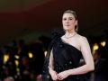 Greta Gerwig's 'Narnia' film delayed to 2027 - Hindi News | Greta Gerwig's 'Narnia' film delayed to 2027 | Latest entertainment News at Lokmattimes.com