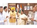Rasgulla, Jhalmuri at Delhi Secretariat as CM Rekha Gupta, Cabinet celebrate BJP-NDA poll performance - Hindi News | Rasgulla, Jhalmuri at Delhi Secretariat as CM Rekha Gupta, Cabinet celebrate BJP-NDA poll performance | Latest national News at Lokmattimes.com