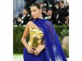 Met Gala 2026: Hailey Bieber channels Greek goddess energy in gold armour-style Saint Laurent look - Hindi News | Met Gala 2026: Hailey Bieber channels Greek goddess energy in gold armour-style Saint Laurent look | Latest entertainment News at Lokmattimes.com