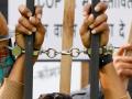 Delhi: Six members of notorious 'Kachha Baniyan' gang arrested after encounter with AATS South team - Hindi News | Delhi: Six members of notorious 'Kachha Baniyan' gang arrested after encounter with AATS South team | Latest national News at Lokmattimes.com