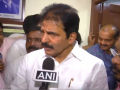 Congress leader KC Venugopal receives grand welcome in Delhi after UDF's historic win in Keralam - Hindi News | Congress leader KC Venugopal receives grand welcome in Delhi after UDF's historic win in Keralam | Latest national News at Lokmattimes.com