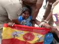 Tamil Nadu: Police detain TVK supporters protesting outside Raj Bhavan over Governor not inviting Vijay - Hindi News | Tamil Nadu: Police detain TVK supporters protesting outside Raj Bhavan over Governor not inviting Vijay | Latest politics News at Lokmattimes.com