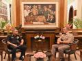 Visiting US Army general discusses bilateral defence cooperation with Army chief Manoj Pande - Hindi News | Visiting US Army general discusses bilateral defence cooperation with Army chief Manoj Pande | Latest international News at Lokmattimes.com