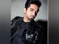 Ayushmann flies his trainer to Chandigarh for physical transformation - Hindi News | Ayushmann flies his trainer to Chandigarh for physical transformation | Latest entertainment News at Lokmattimes.com