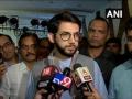 Aaditya Thackeray urges people to maintain distance at grocery shops - Hindi News | Aaditya Thackeray urges people to maintain distance at grocery shops | Latest maharashtra News at Lokmattimes.com