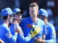 Adelaide Strikers defeat Melbourne Renegades by 63 runs in BBL - Hindi News | Adelaide Strikers defeat Melbourne Renegades by 63 runs in BBL | Latest cricket News at Lokmattimes.com