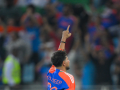 Kuldeep Yadav hails team effort as India spinners turn the tide in Asia Cup final - Hindi News | Kuldeep Yadav hails team effort as India spinners turn the tide in Asia Cup final | Latest other-sports News at Lokmattimes.com