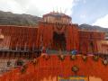 Decorated in flowers, preparations complete for reopening of Badrinath temple tomorrow - Hindi News | Decorated in flowers, preparations complete for reopening of Badrinath temple tomorrow | Latest national News at Lokmattimes.com