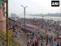 Devotees perform 'Pind Daan' on last day of Pitru Paksha in Bihar - Hindi News | Devotees perform 'Pind Daan' on last day of Pitru Paksha in Bihar | Latest national News at Lokmattimes.com