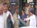 Maharashtra power tussle: Congress' top brass arrives in Mumbai to meet Sharad Pawar - Hindi News | Maharashtra power tussle: Congress' top brass arrives in Mumbai to meet Sharad Pawar | Latest politics News at Lokmattimes.com
