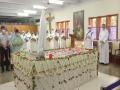 Kolkata: Prayers offered in memory of Mother Teresa on her 111th birth anniversary - Hindi News | Kolkata: Prayers offered in memory of Mother Teresa on her 111th birth anniversary | Latest national News at Lokmattimes.com